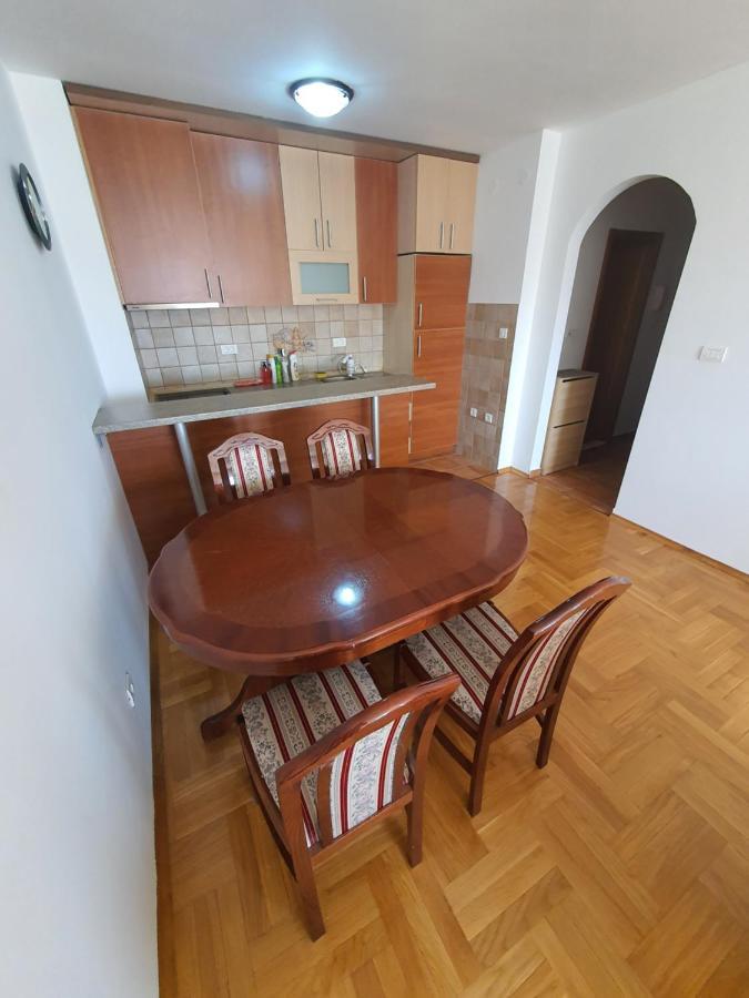 Oksana Apartment Podgorica Esterno foto