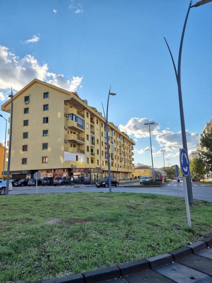 Oksana Apartment Podgorica Esterno foto